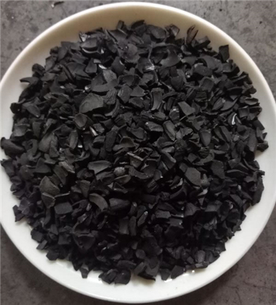 果殼活性炭會吸附水分和空氣